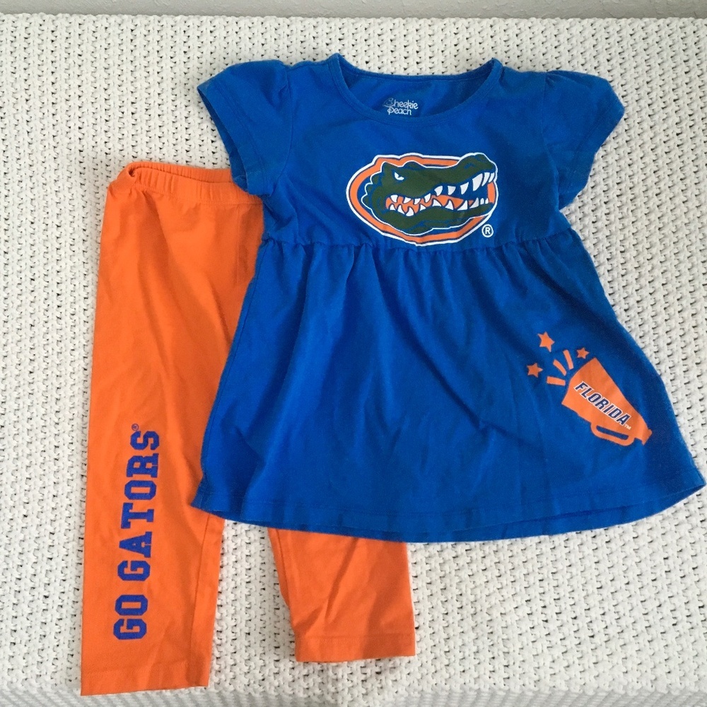 CHEEKIE PEACH 2 PIECE SOFT UNIVERSITY OF FLORIDA GATOR 5T OUTFIT